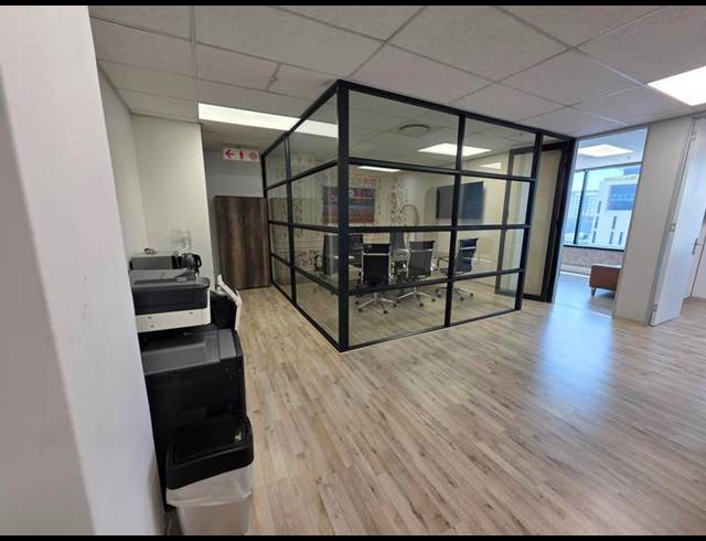 BUSINESS PROPERTY TO RENT IN MENLYN